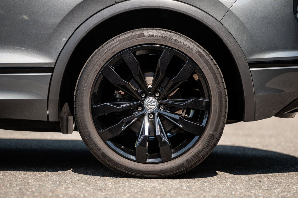 Volkswagen Tiguan 1.5 TSI ACT Highline Business R Panoramadak I Trekhaak I NL Auto I NAP I Dynaudio I Adaptive Cruise I PDC