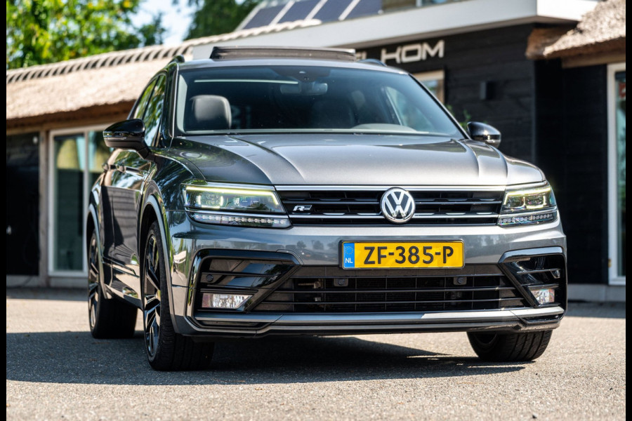 Volkswagen Tiguan 1.5 TSI ACT Highline Business R Panoramadak I Trekhaak I NL Auto I NAP I Dynaudio I Adaptive Cruise I PDC