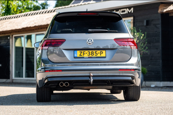 Volkswagen Tiguan 1.5 TSI ACT Highline Business R Panoramadak I Trekhaak I NL Auto I NAP I Dynaudio I Adaptive Cruise I PDC