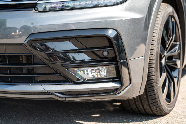 Volkswagen Tiguan 1.5 TSI ACT Highline Business R Panoramadak I Trekhaak I NL Auto I NAP I Dynaudio I Adaptive Cruise I PDC