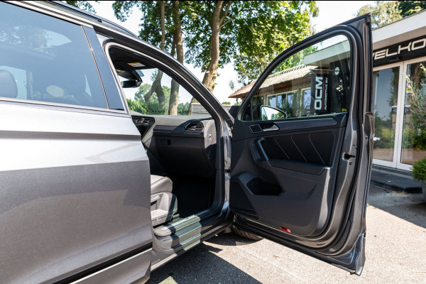Volkswagen Tiguan 1.5 TSI ACT Highline Business R Panoramadak I Trekhaak I NL Auto I NAP I Dynaudio I Adaptive Cruise I PDC