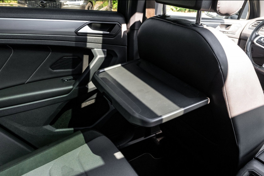Volkswagen Tiguan 1.5 TSI ACT Highline Business R Panoramadak I Trekhaak I NL Auto I NAP I Dynaudio I Adaptive Cruise I PDC