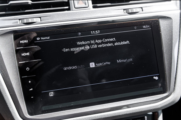 Volkswagen Tiguan 1.5 TSI ACT Highline Business R Panoramadak I Trekhaak I NL Auto I NAP I Dynaudio I Adaptive Cruise I PDC