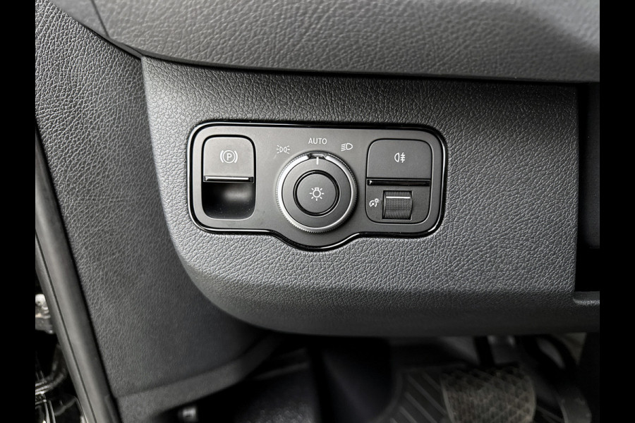 Mercedes-Benz Sprinter 319 1.9 CDI L2H2 Pro Trekhaak Navigatie Parkeerpakket Stoelverwarming Led high performance