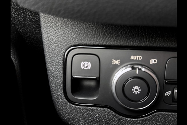 Mercedes-Benz Sprinter 319 1.9 CDI L2H2 Pro Trekhaak Navigatie Parkeerpakket Stoelverwarming Led high performance