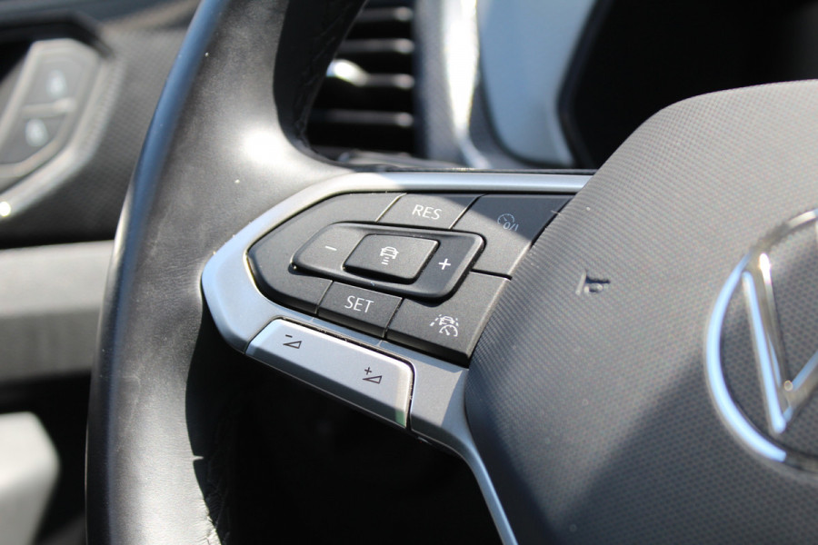 Volkswagen T-Cross 1.0 TSI Life Edition | Automaat | Parkeersensoren | Adaptieve Cruise Control