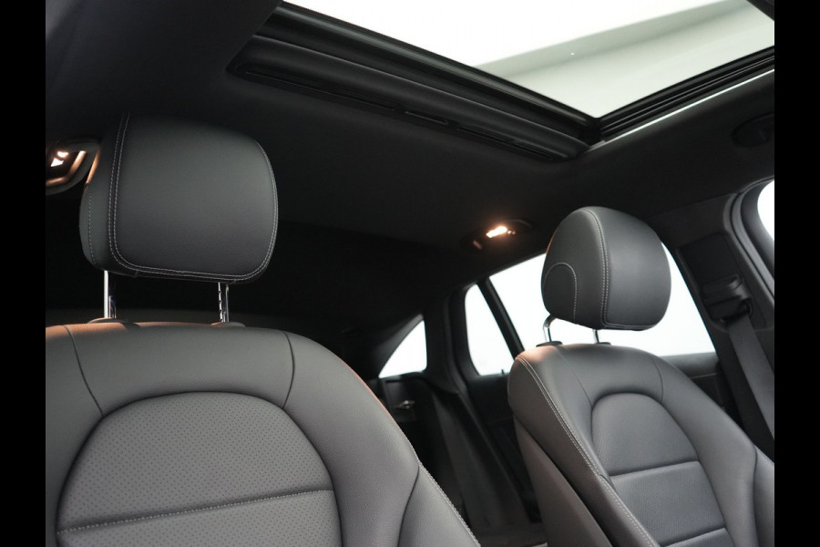 Mercedes-Benz EQC 400 4MATIC 85 kWh 408pk Dealer O.H | Panodak | Adaptive Cruise | 360 Camera | Lederen Sportstoelen Massage & Verwarmd | Multibeam LED | MBUX Widescreen Navi | Keyless | Sfeerverlichting | BLIS | Apple Carplay | Virtual | DAB | 19"L.M |