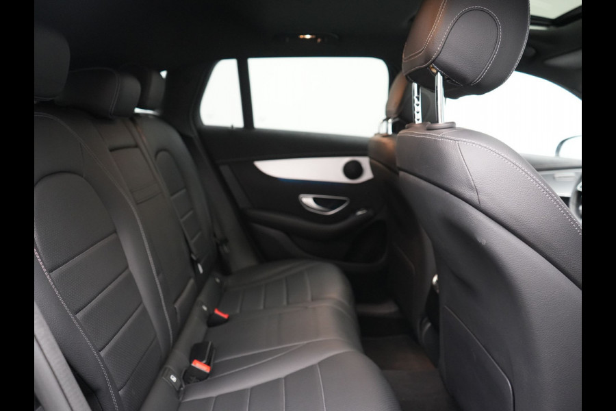 Mercedes-Benz EQC 400 4MATIC 85 kWh 408pk Dealer O.H | Panodak | Adaptive Cruise | 360 Camera | Lederen Sportstoelen Massage & Verwarmd | Multibeam LED | MBUX Widescreen Navi | Keyless | Sfeerverlichting | BLIS | Apple Carplay | Virtual | DAB | 19"L.M |