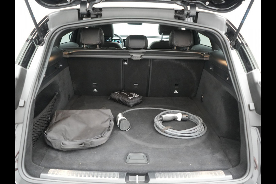 Mercedes-Benz EQC 400 4MATIC 85 kWh 408pk Dealer O.H | Panodak | Adaptive Cruise | 360 Camera | Lederen Sportstoelen Massage & Verwarmd | Multibeam LED | MBUX Widescreen Navi | Keyless | Sfeerverlichting | BLIS | Apple Carplay | Virtual | DAB | 19"L.M |