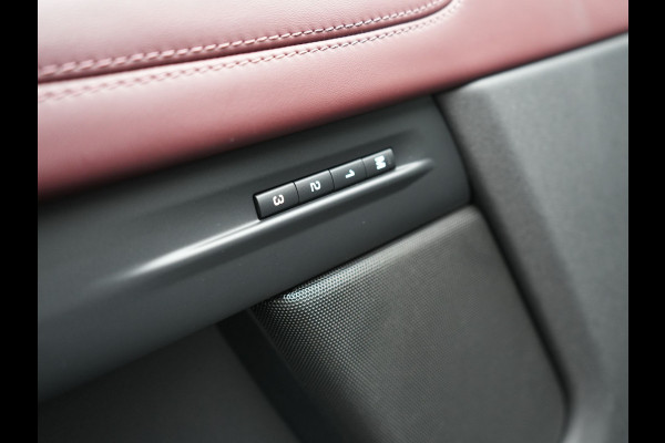 Land Rover Range Rover Evoque 1.5 P300e AWD R-Dynamic SE PHEV 309pk | Trekhaak Afn. | Adaptive Cruise | Head Up | 360 Camera | Meridian Audio | Lederen Sportstoelen Memory & Verwarmd | Keyless | Blis | Stuur Verwarmd | Apple Carplay | 20"L.M | Plug In Hybrid