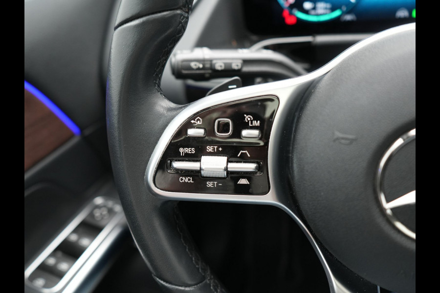 Mercedes-Benz EQA 350 4MATIC Luxury Line 69,7 kWh 292pk Dealer O.H. | Panodak | Adaptive Cruise | Camera | Lederen Sportstoelen Ventilatie & Verwarmd | Dashcam Af Fabriek | Sfeerverlichting | Keyless | Blis | Navigatie | DAB | 20"L.M |
