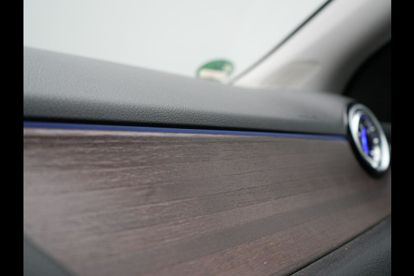 Mercedes-Benz EQA 350 4MATIC Luxury Line 69,7 kWh 292pk Dealer O.H. | Panodak | Adaptive Cruise | Camera | Lederen Sportstoelen Ventilatie & Verwarmd | Dashcam Af Fabriek | Sfeerverlichting | Keyless | Blis | Navigatie | DAB | 20"L.M |