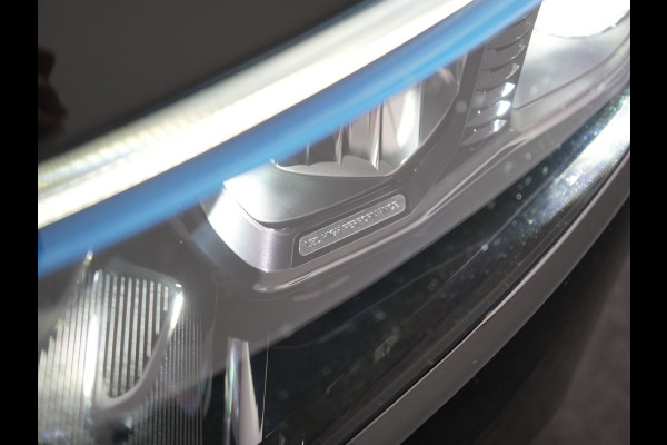 Mercedes-Benz EQA 350 4MATIC Luxury Line 69,7 kWh 292pk Dealer O.H. | Panodak | Adaptive Cruise | Camera | Lederen Sportstoelen Ventilatie & Verwarmd | Dashcam Af Fabriek | Sfeerverlichting | Keyless | Blis | Navigatie | DAB | 20"L.M |