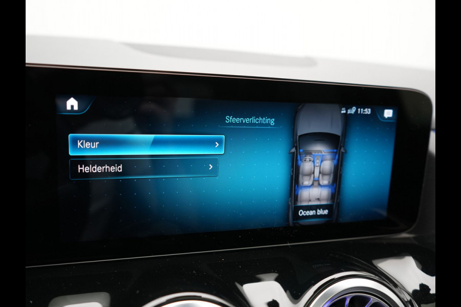 Mercedes-Benz EQA 350 4MATIC Luxury Line 69,7 kWh 292pk Dealer O.H. | Panodak | Adaptive Cruise | Camera | Lederen Sportstoelen Ventilatie & Verwarmd | Dashcam Af Fabriek | Sfeerverlichting | Keyless | Blis | Navigatie | DAB | 20"L.M |