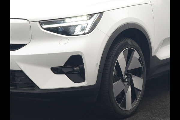 Volvo XC40 Recharge Ultimate 69 kWh 231pk Dealer O.H. | Trekhaak Af Fabriek | Panodak | Warmtepomp | Adaptive Cruise | 360 Camera | Harman / Kardon | Sportstoelen Memory & Verwarmd | Keyless | Blis | Apple Carplay | Google | Stuur Verwarmd |