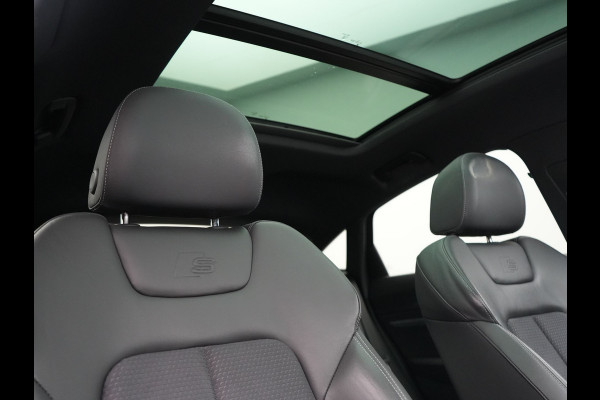 Audi Q8 Sportback e-tron 55 quattro 2x S Line 114 kWh 408pk Dealer O.H. | Luchtvering | Panodak | Head Up | 360 Camera | Matrix LED | Alcantara Sportstoelen Memory & Verwarmd | Keyless | Sfeerverlichting | Apple Carplay | Navigatie | DAB |