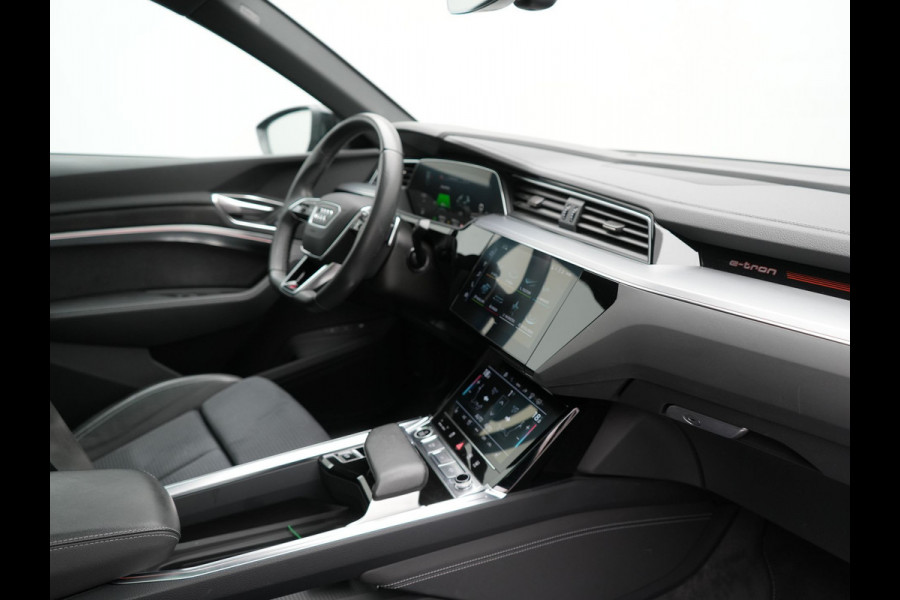 Audi Q8 Sportback e-tron 55 quattro 2x S Line 114 kWh 408pk Dealer O.H. | Luchtvering | Panodak | Head Up | 360 Camera | Matrix LED | Alcantara Sportstoelen Memory & Verwarmd | Keyless | Sfeerverlichting | Apple Carplay | Navigatie | DAB |