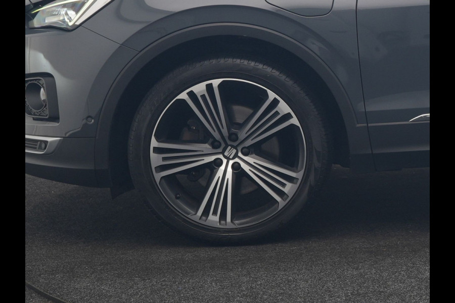 Seat Tarraco 1.4 TSI e-Hybrid Xcellence PHEV 245pk Dealer O.H. | Panodak | Adaptive Cruise | 360 Camera | Sfeerverlichting | Voorstoelen Verwarmd | Keyless | Blis | Apple Carplay | Navigatie | DAB | Plug In Hybrid |