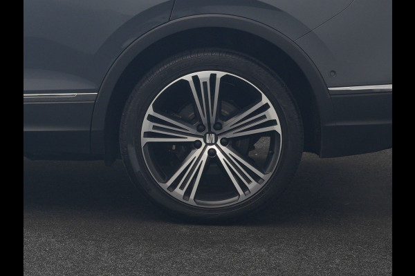 Seat Tarraco 1.4 TSI e-Hybrid Xcellence PHEV 245pk Dealer O.H. | Panodak | Adaptive Cruise | 360 Camera | Sfeerverlichting | Voorstoelen Verwarmd | Keyless | Blis | Apple Carplay | Navigatie | DAB | Plug In Hybrid |