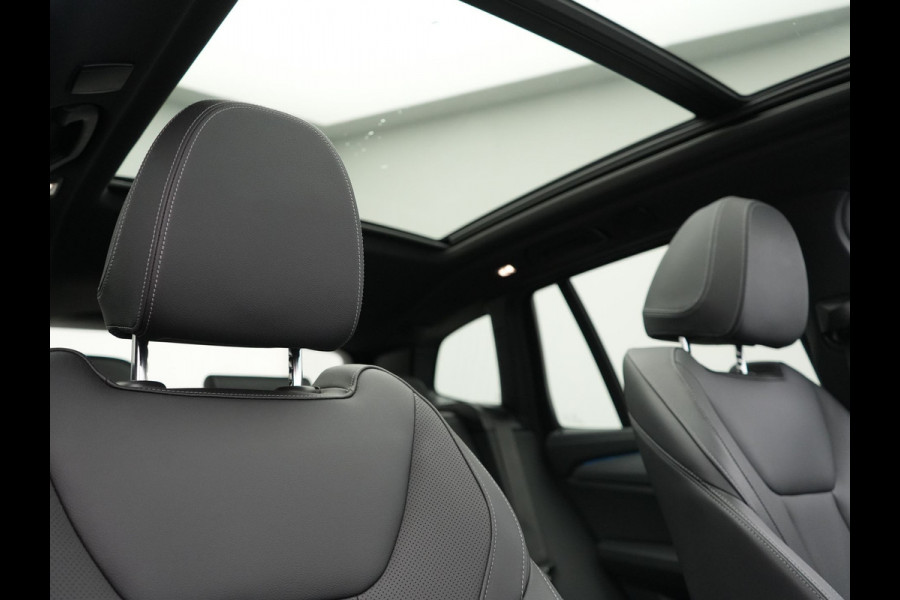 BMW iX3 M Sport 80 kWh 286pk Dealer O.H. | Panodak | Adaptive Cruise | Laser LED | Camera | Lederen Sportstoelen Memory & Verwarmd | Keyless | Sfeerverlichting | Blis | Apple Carplay | Navigatie | DAB |