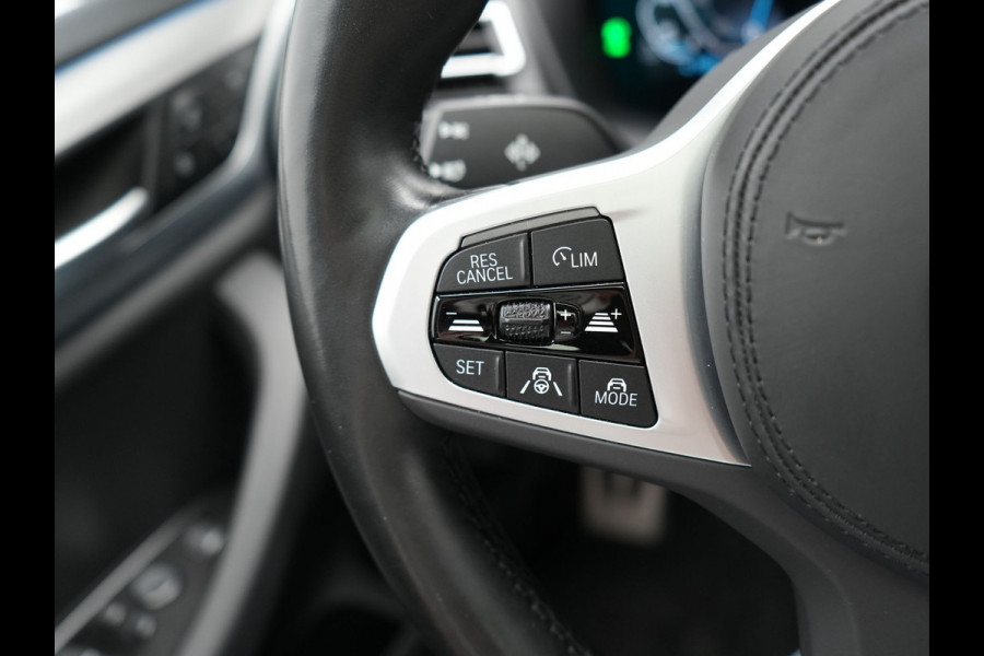 BMW iX3 M Sport 80 kWh 286pk Dealer O.H. | Panodak | Adaptive Cruise | Laser LED | Camera | Lederen Sportstoelen Memory & Verwarmd | Keyless | Sfeerverlichting | Blis | Apple Carplay | Navigatie | DAB |