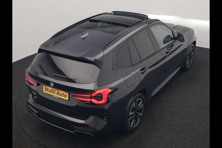 BMW iX3 M Sport 80 kWh 286pk Dealer O.H. | Panodak | Adaptive Cruise | Laser LED | Camera | Lederen Sportstoelen Memory & Verwarmd | Keyless | Sfeerverlichting | Blis | Apple Carplay | Navigatie | DAB |