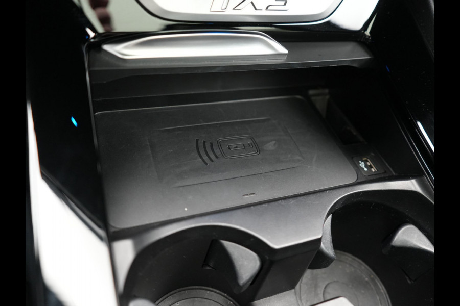 BMW iX3 M Sport 80 kWh 286pk Dealer O.H. | Panodak | Adaptive Cruise | Laser LED | Camera | Lederen Sportstoelen Memory & Verwarmd | Keyless | Sfeerverlichting | Blis | Apple Carplay | Navigatie | DAB |