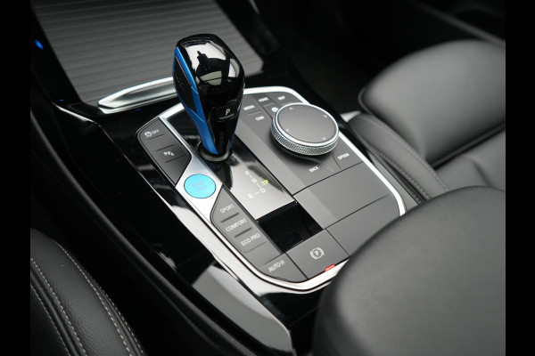 BMW iX3 M Sport 80 kWh 286pk Dealer O.H. | Panodak | Adaptive Cruise | Laser LED | Camera | Lederen Sportstoelen Memory & Verwarmd | Keyless | Sfeerverlichting | Blis | Apple Carplay | Navigatie | DAB |