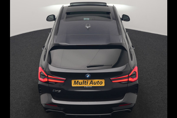 BMW iX3 M Sport 80 kWh 286pk Dealer O.H. | Panodak | Adaptive Cruise | Laser LED | Camera | Lederen Sportstoelen Memory & Verwarmd | Keyless | Sfeerverlichting | Blis | Apple Carplay | Navigatie | DAB |