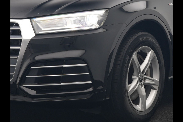 Audi Q5 50 TFSI e Quattro S Line PHEV 300pk Dealer O.H. | Trekhaak Af Fabriek | Luchtvering | Alcantara Sportstoelen Verwarmd | Cruise Control | Navigatie Plus | DAB | LED Koplampen | 18"L.M | Plug In Hybrid |