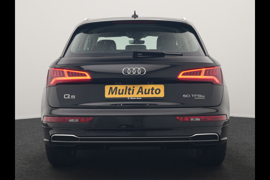Audi Q5 50 TFSI e Quattro S Line PHEV 300pk Dealer O.H. | Trekhaak Af Fabriek | Luchtvering | Alcantara Sportstoelen Verwarmd | Cruise Control | Navigatie Plus | DAB | LED Koplampen | 18"L.M | Plug In Hybrid |