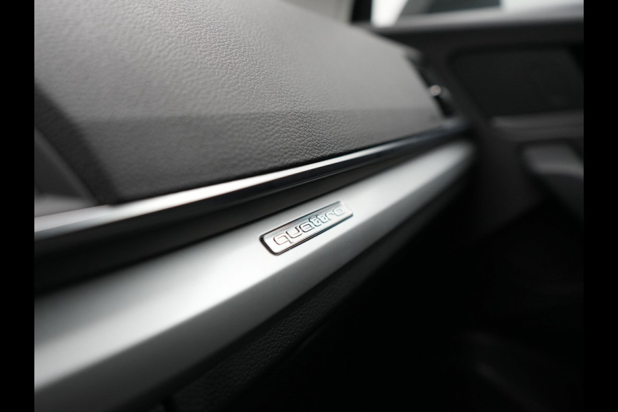 Audi Q5 50 TFSI e Quattro S Line PHEV 300pk Dealer O.H. | Trekhaak Af Fabriek | Luchtvering | Alcantara Sportstoelen Verwarmd | Cruise Control | Navigatie Plus | DAB | LED Koplampen | 18"L.M | Plug In Hybrid |