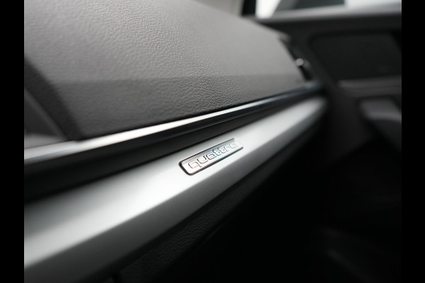 Audi Q5 50 TFSI e Quattro S Line PHEV 300pk Dealer O.H. | Trekhaak Af Fabriek | Luchtvering | Alcantara Sportstoelen Verwarmd | Cruise Control | Navigatie Plus | DAB | LED Koplampen | 18"L.M | Plug In Hybrid |