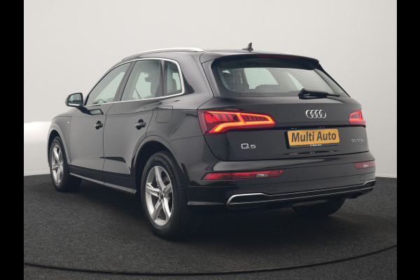 Audi Q5 50 TFSI e Quattro S Line PHEV 300pk Dealer O.H. | Trekhaak Af Fabriek | Luchtvering | Alcantara Sportstoelen Verwarmd | Cruise Control | Navigatie Plus | DAB | LED Koplampen | 18"L.M | Plug In Hybrid |