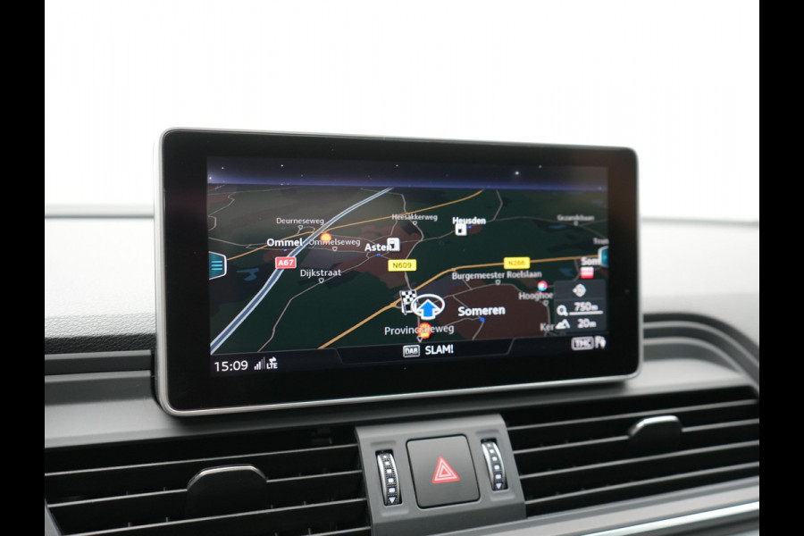 Audi Q5 50 TFSI e Quattro S Line PHEV 300pk Dealer O.H. | Trekhaak Af Fabriek | Luchtvering | Alcantara Sportstoelen Verwarmd | Cruise Control | Navigatie Plus | DAB | LED Koplampen | 18"L.M | Plug In Hybrid |