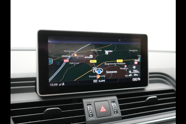 Audi Q5 50 TFSI e Quattro S Line PHEV 300pk Dealer O.H. | Trekhaak Af Fabriek | Luchtvering | Alcantara Sportstoelen Verwarmd | Cruise Control | Navigatie Plus | DAB | LED Koplampen | 18"L.M | Plug In Hybrid |