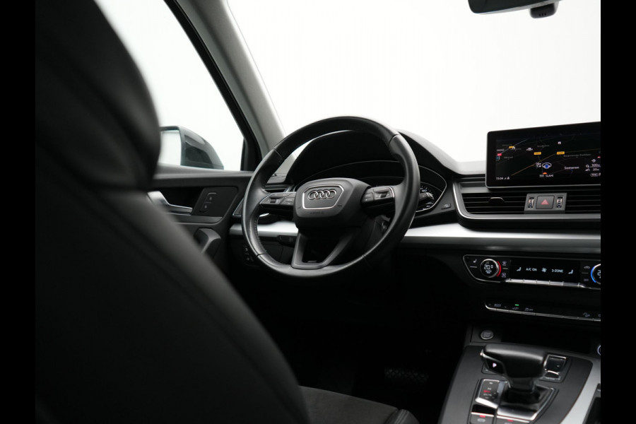 Audi Q5 50 TFSI e Quattro S Line PHEV 300pk Dealer O.H. | Trekhaak Af Fabriek | Luchtvering | Alcantara Sportstoelen Verwarmd | Cruise Control | Navigatie Plus | DAB | LED Koplampen | 18"L.M | Plug In Hybrid |