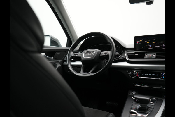 Audi Q5 50 TFSI e Quattro S Line PHEV 300pk Dealer O.H. | Trekhaak Af Fabriek | Luchtvering | Alcantara Sportstoelen Verwarmd | Cruise Control | Navigatie Plus | DAB | LED Koplampen | 18"L.M | Plug In Hybrid |