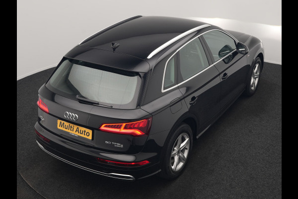 Audi Q5 50 TFSI e Quattro S Line PHEV 300pk Dealer O.H. | Trekhaak Af Fabriek | Luchtvering | Alcantara Sportstoelen Verwarmd | Cruise Control | Navigatie Plus | DAB | LED Koplampen | 18"L.M | Plug In Hybrid |