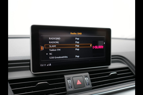 Audi Q5 50 TFSI e Quattro S Line PHEV 300pk Dealer O.H. | Trekhaak Af Fabriek | Luchtvering | Alcantara Sportstoelen Verwarmd | Cruise Control | Navigatie Plus | DAB | LED Koplampen | 18"L.M | Plug In Hybrid |