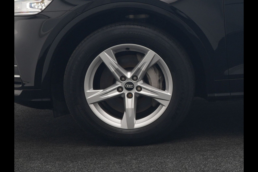 Audi Q5 50 TFSI e Quattro S Line PHEV 300pk Dealer O.H. | Trekhaak Af Fabriek | Luchtvering | Alcantara Sportstoelen Verwarmd | Cruise Control | Navigatie Plus | DAB | LED Koplampen | 18"L.M | Plug In Hybrid |