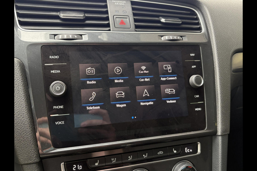 Volkswagen e-Golf e-Golf 136pk | SOH 88,7% | Virtual Cockpit | Stoelverwarming | Adaptive Cruise | Camera |