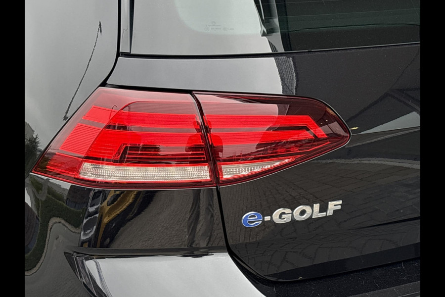 Volkswagen e-Golf e-Golf 136pk | SOH 88,7% | Virtual Cockpit | Stoelverwarming | Adaptive Cruise | Camera |