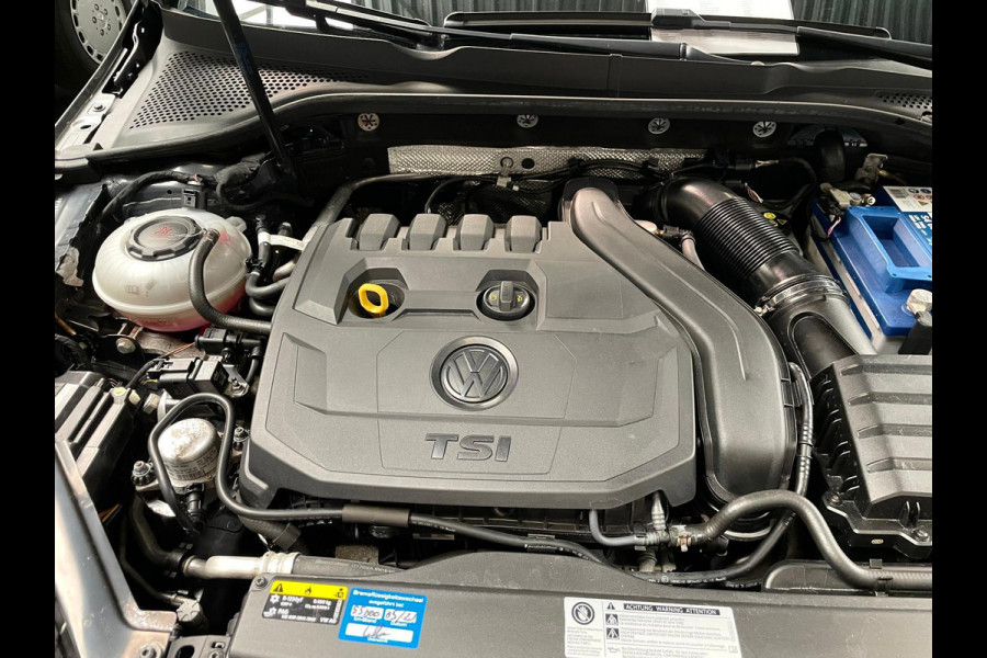 Volkswagen Golf 7.5 FACELIFT 1.5 TSI 150PK R-LINE Highline NAVI MATRIX LED