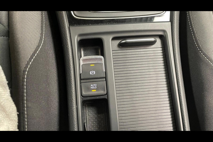 Volkswagen Golf 7.5 FACELIFT 1.5 TSI 150PK R-LINE Highline NAVI MATRIX LED
