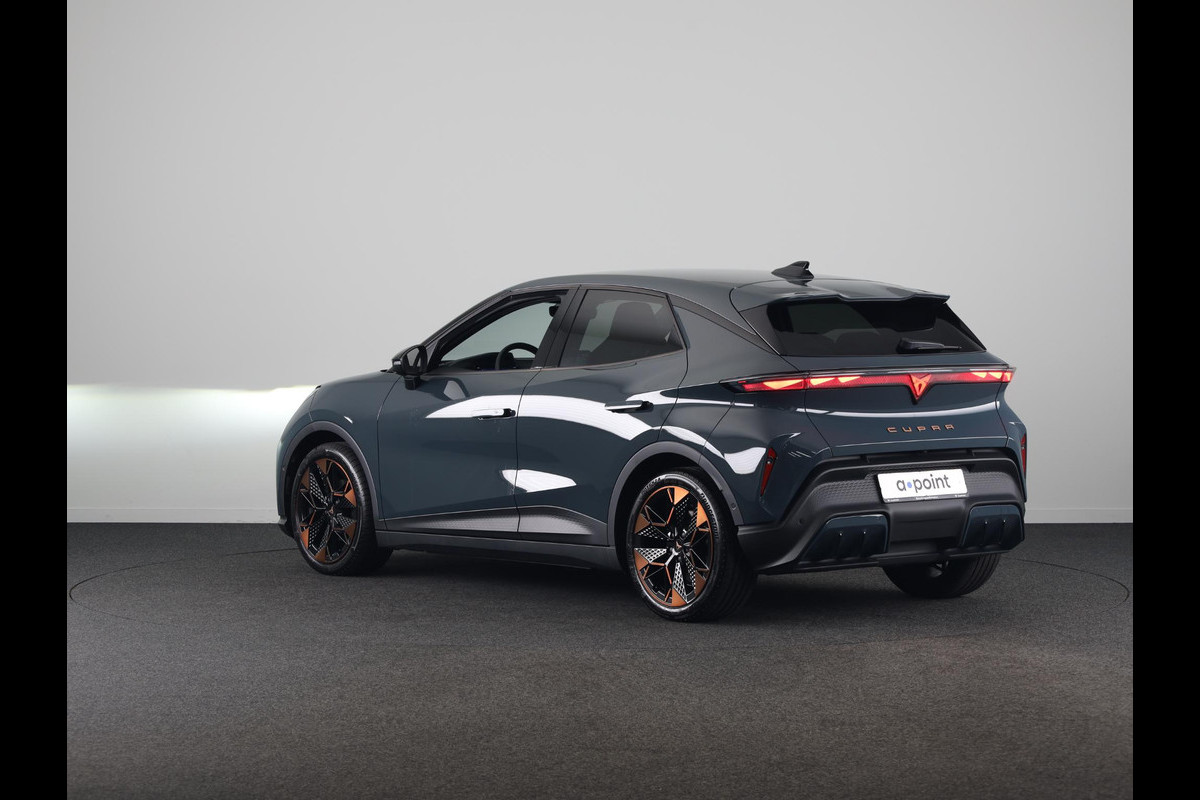 CUPRA Raval Performance First Edition 56 kWh 211PK| Sennheiser | Matrix Koplampen | Navigatie | 19 Inch LM | Smartlight Sfeerverlichting | Adaptieve Cruise Control |