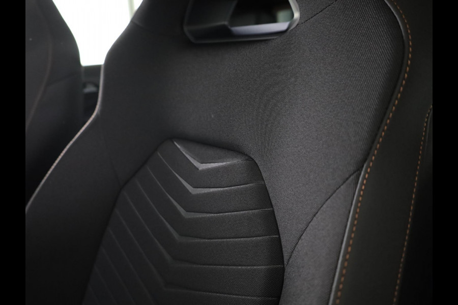 CUPRA Born Business Limited 63 kWh 231PK | Navigatie | 19 Inch | Achteruitrijcamera | Adaptieve Cruise Control | Draadloze Carplay & Android auto |