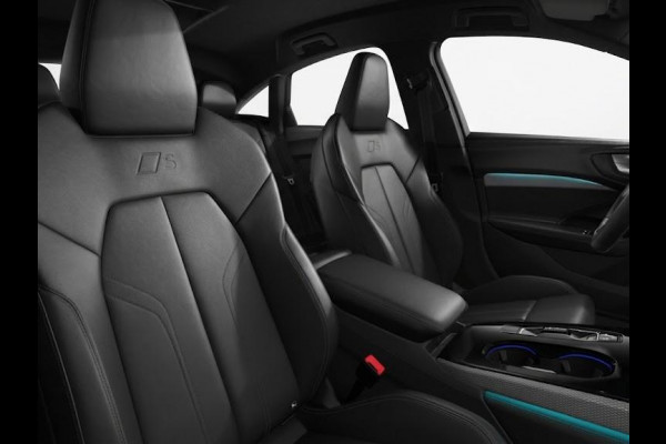 Audi A5 Limousine S edition 2.0 TFSI e 299 pk | Techniek pakket plus | Premium pakket | Optiekpakket zwart-glanzend | Trekhaak, elektr. wegklapbaar |