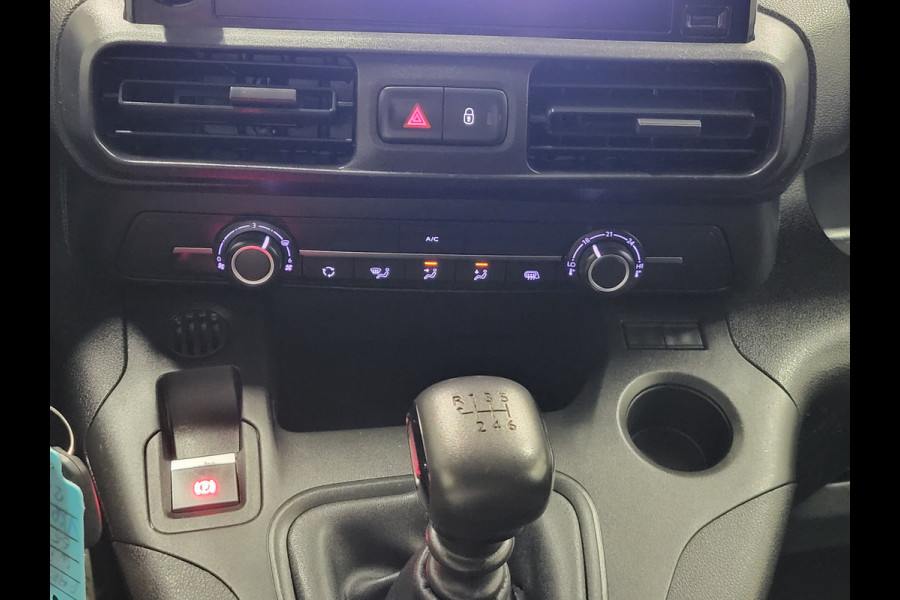 Peugeot Partner 1.2PureTech 111pk Benzine!