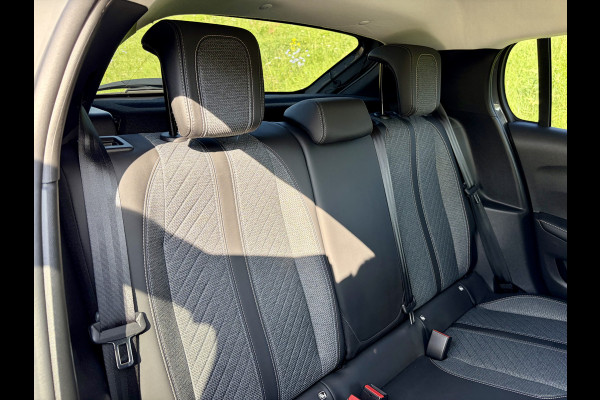 Peugeot 208 1.2 PureTech 100 Allure !!!SUMMER-DEAL!!! | Apple Carplay/Android Auto | 360 Camera | Dodehoek Detectie | Adapt. Cruise Control | Climate Control